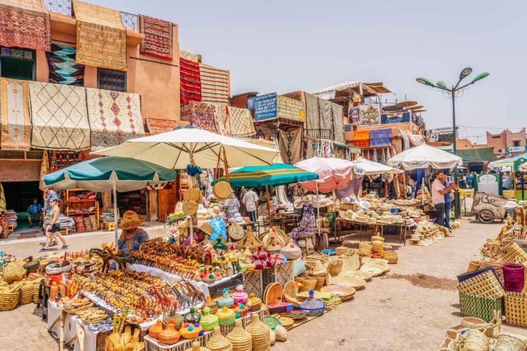 Los Mejores Zocos de Marruecos: Dónde Comprar y Cómo Regatear