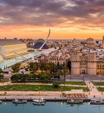 Vista de la Ciudad de las Artes y las Ciencias en Valencia durante un itinerario de 3 días